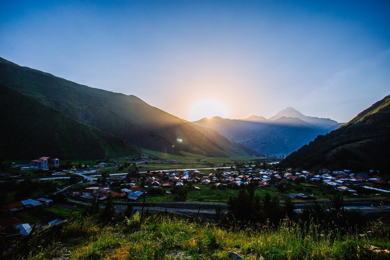 Hotel Sno Kazbegi Stepantsminda Exterior foto